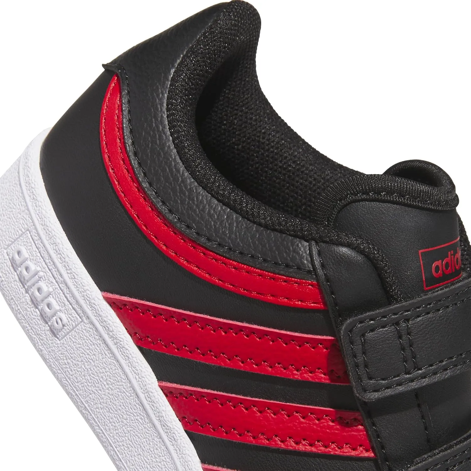 adidas Unisex-Child Hoops 4.0 Velcro Strap Sneaker