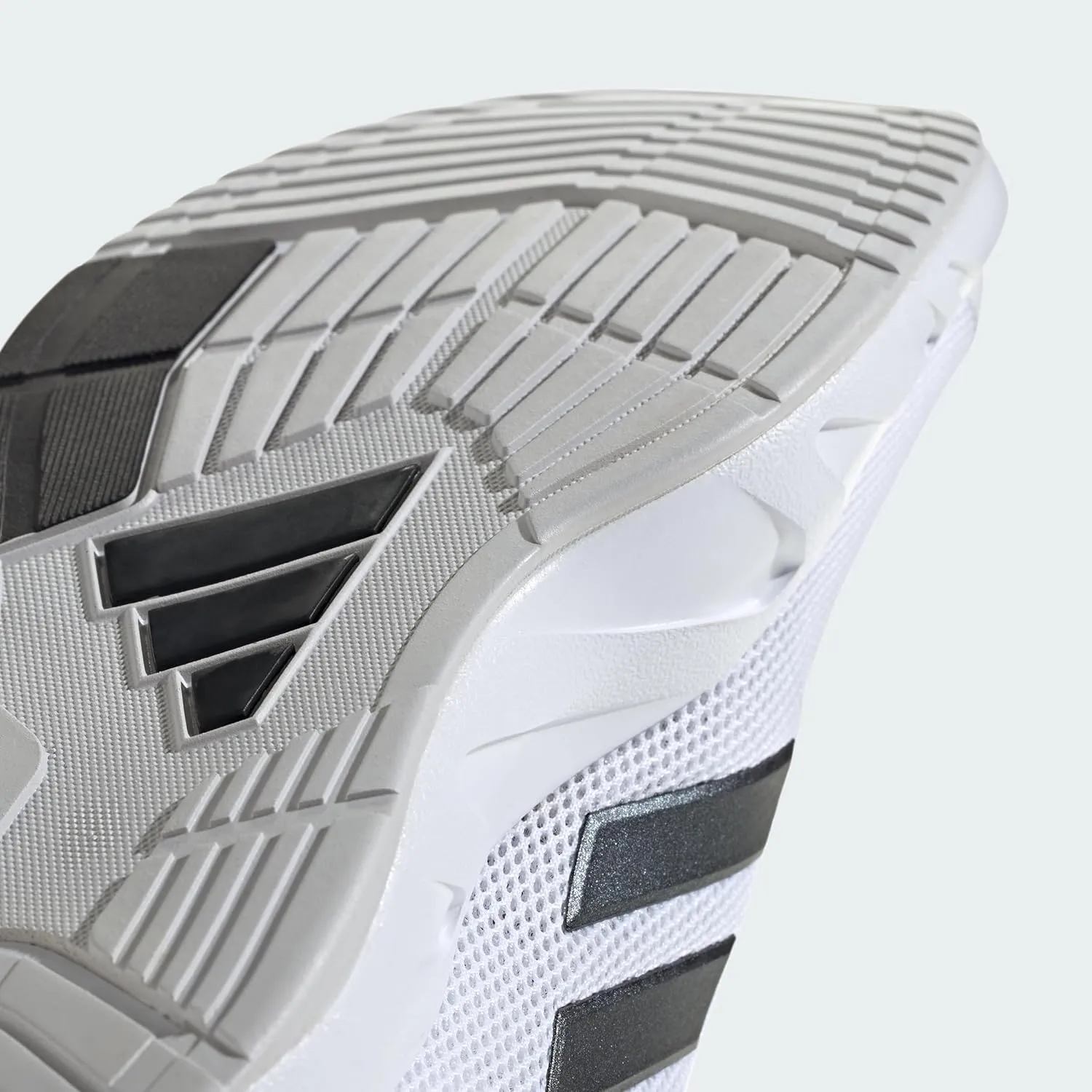 adidas Women's Amplimove Training Sneaker