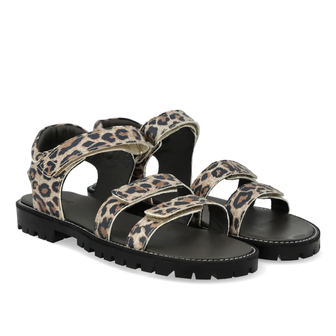 Adjustable leather sandal with velcro