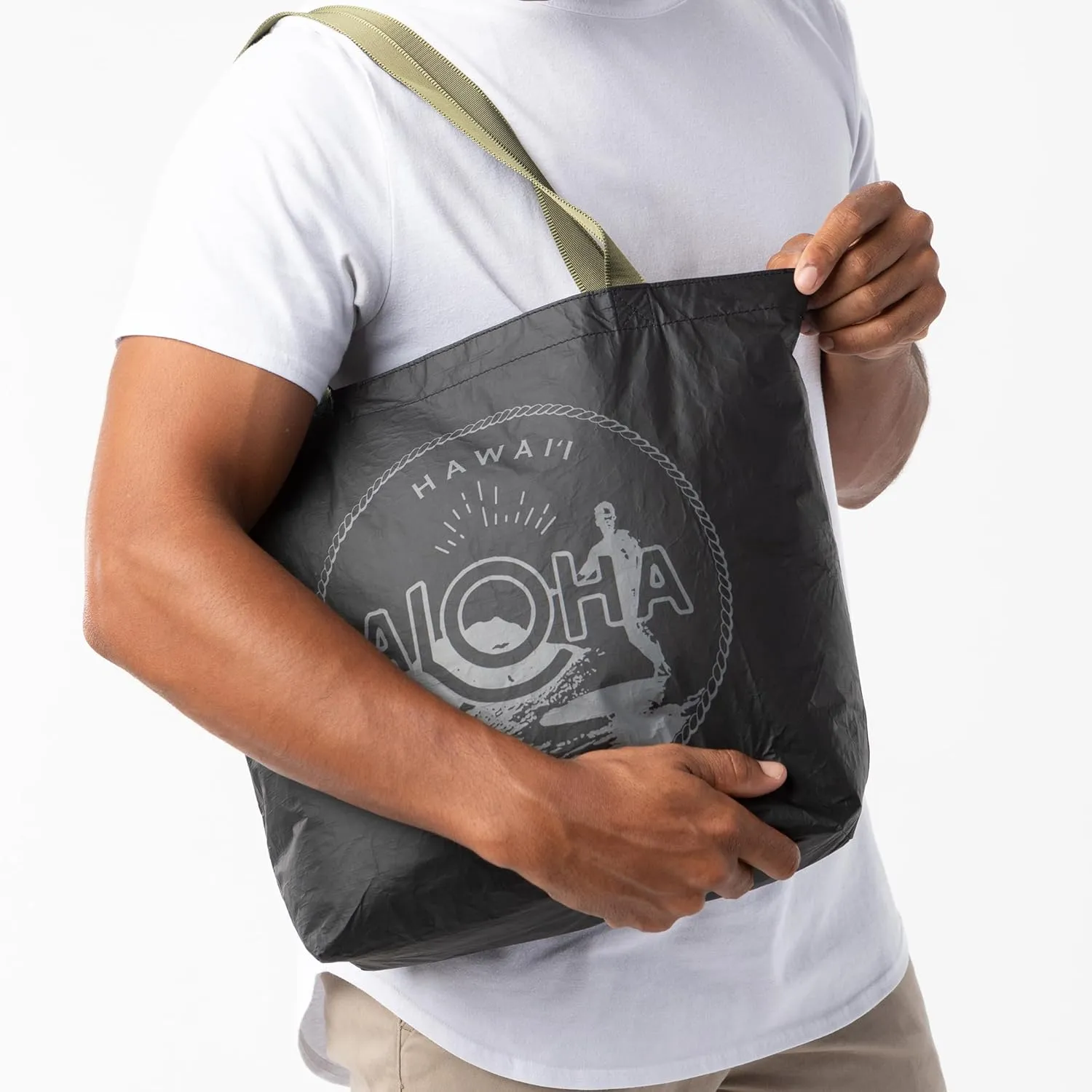 ALOHA Collection Reversible Tote - Splash-Proof Beach & Travel Tote, Easy to Clean (17" x 13")