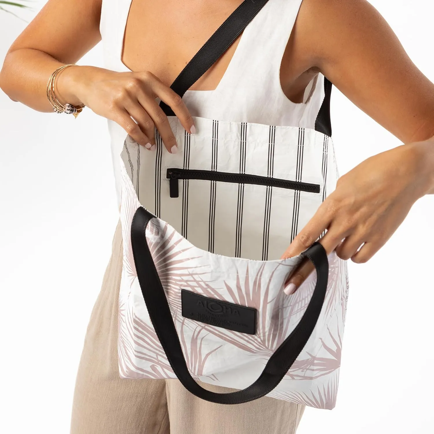 ALOHA Collection Reversible Tote - Splash-Proof Beach & Travel Tote, Easy to Clean (17" x 13")