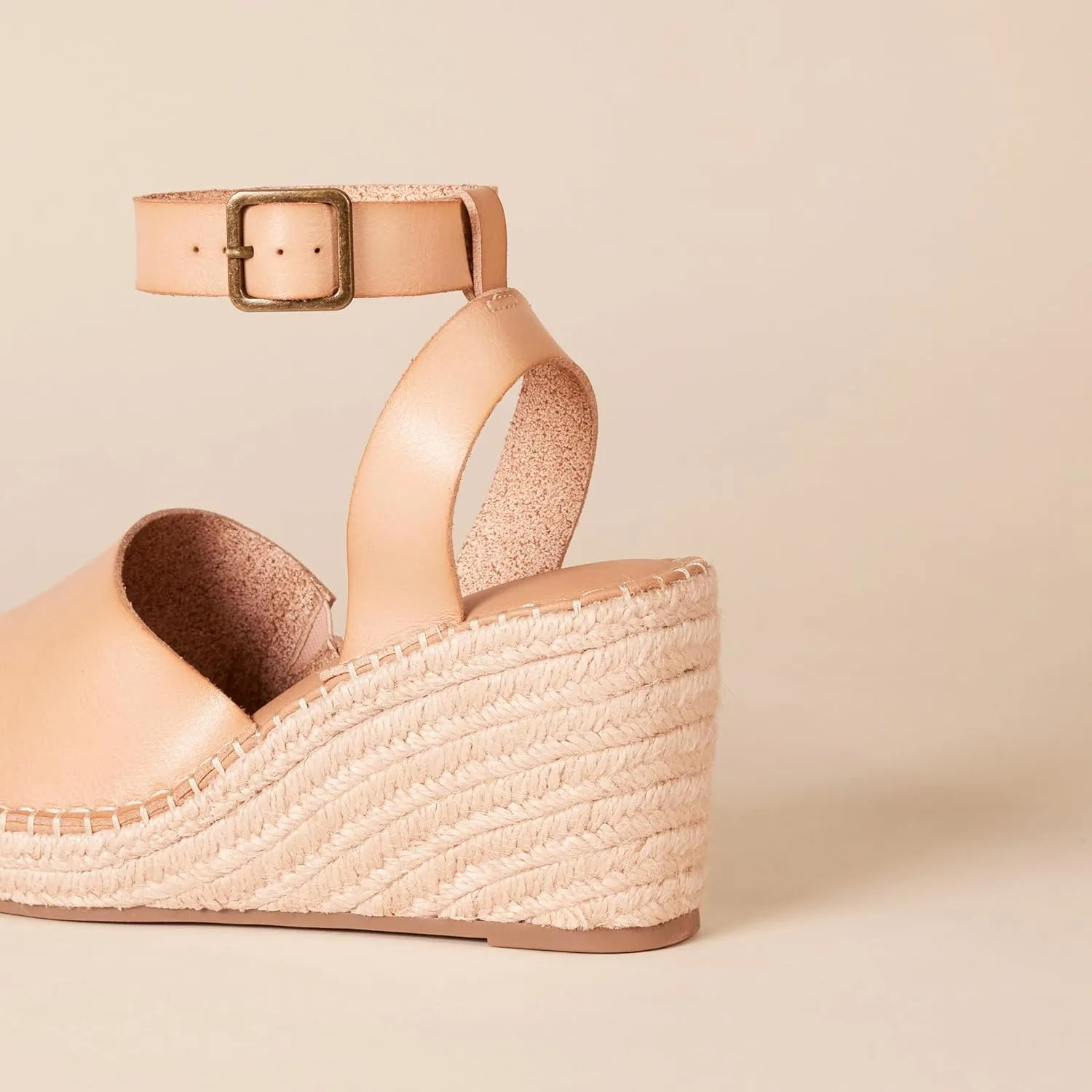 Amazon Essentials Women's Comfortable Wedge Espadrille Sandal