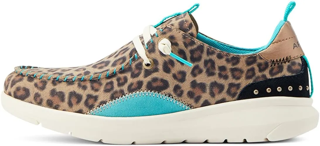 ARIAT Women's Studs Camo Hilo Casual
