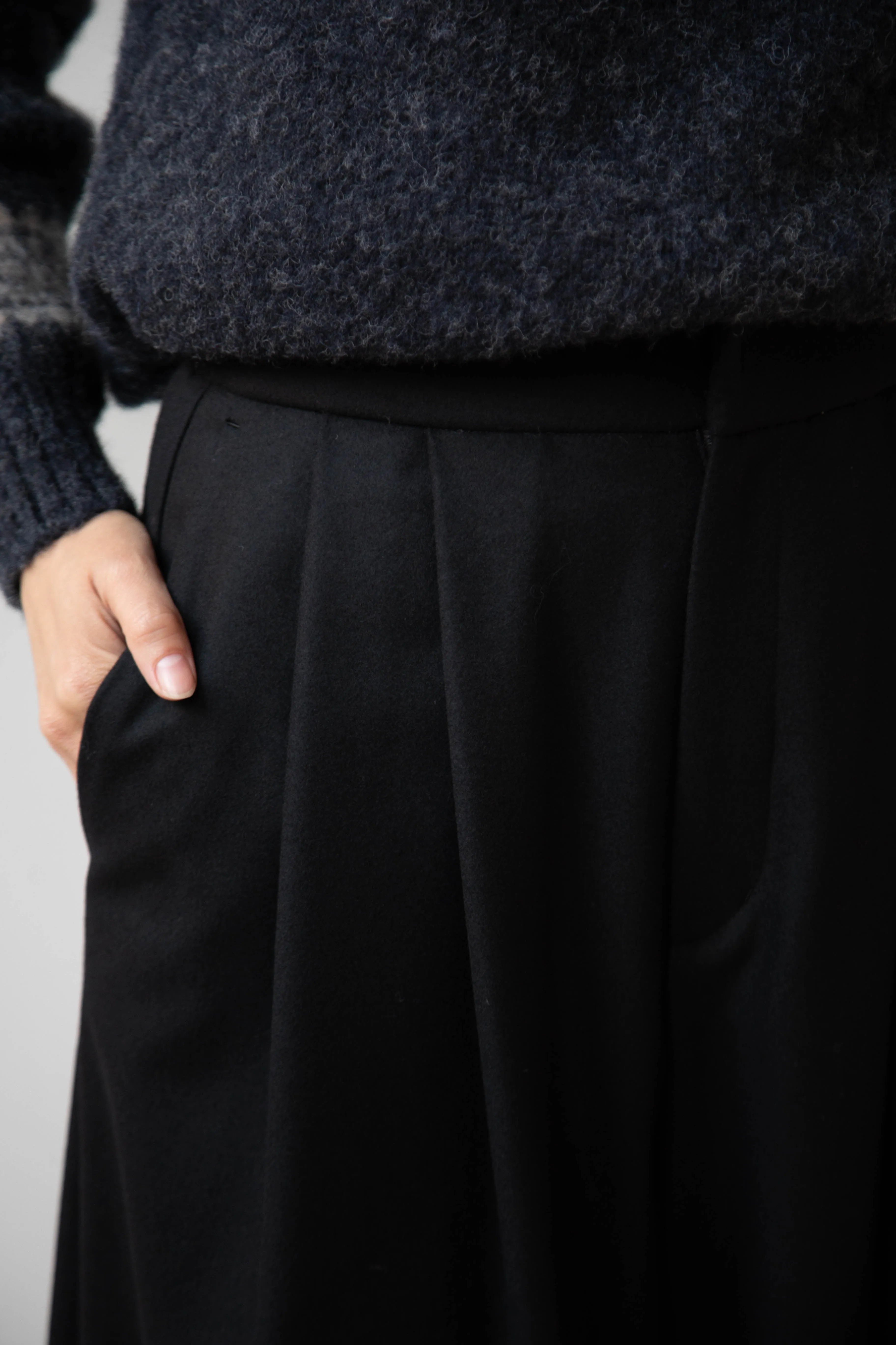 Aton | Wide Easy Pants in Black