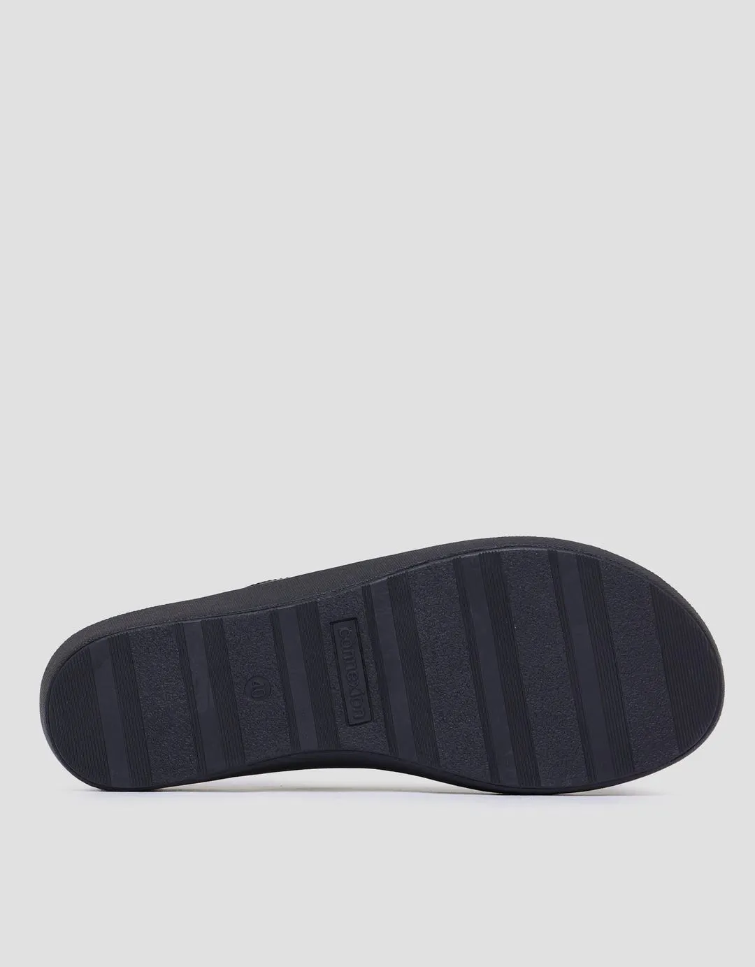 Connexion Sandal Slipper Wanita
