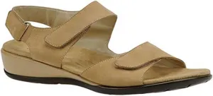 Easy Spirit Women's Hartwell Flat Sandal