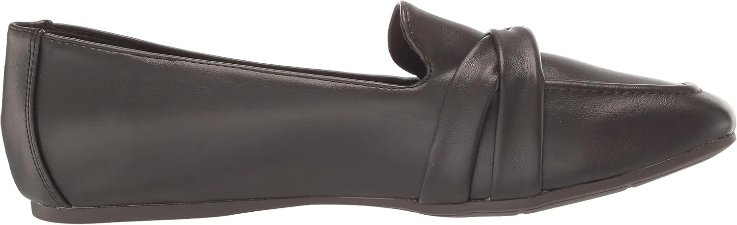 Easy Street Women's Betty Sneaker