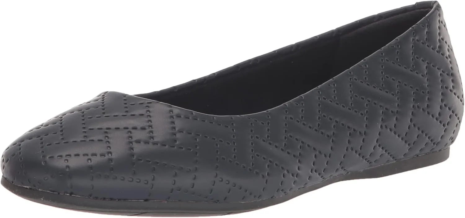 Easy Street Women's Mazi Ballet Flat