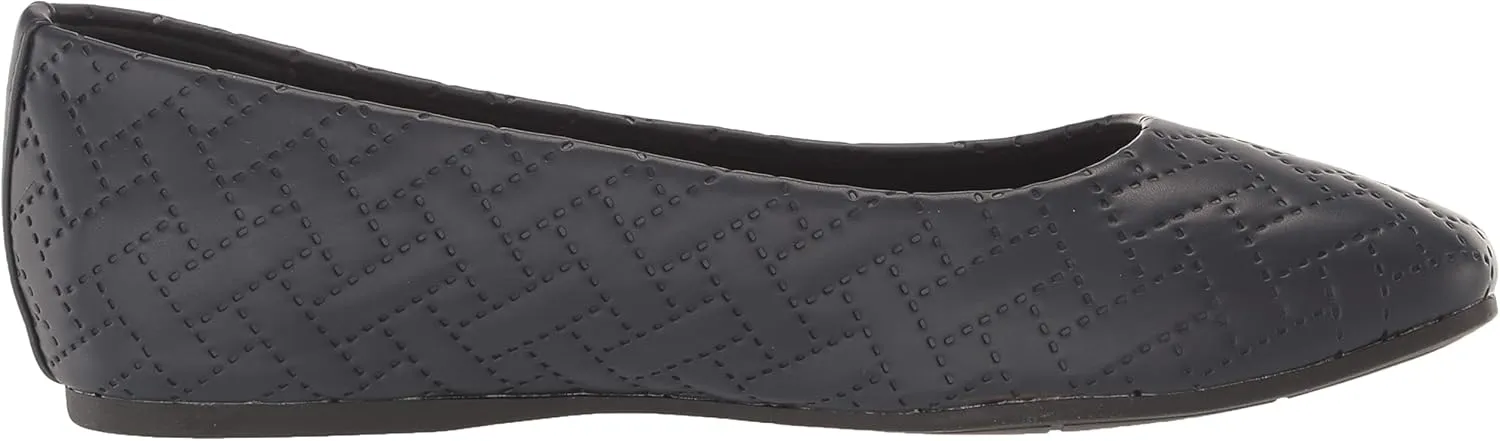 Easy Street Women's Mazi Ballet Flat