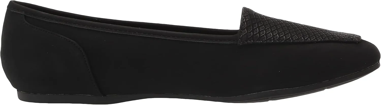 Easy Street Women's Thrill Flat Sneaker