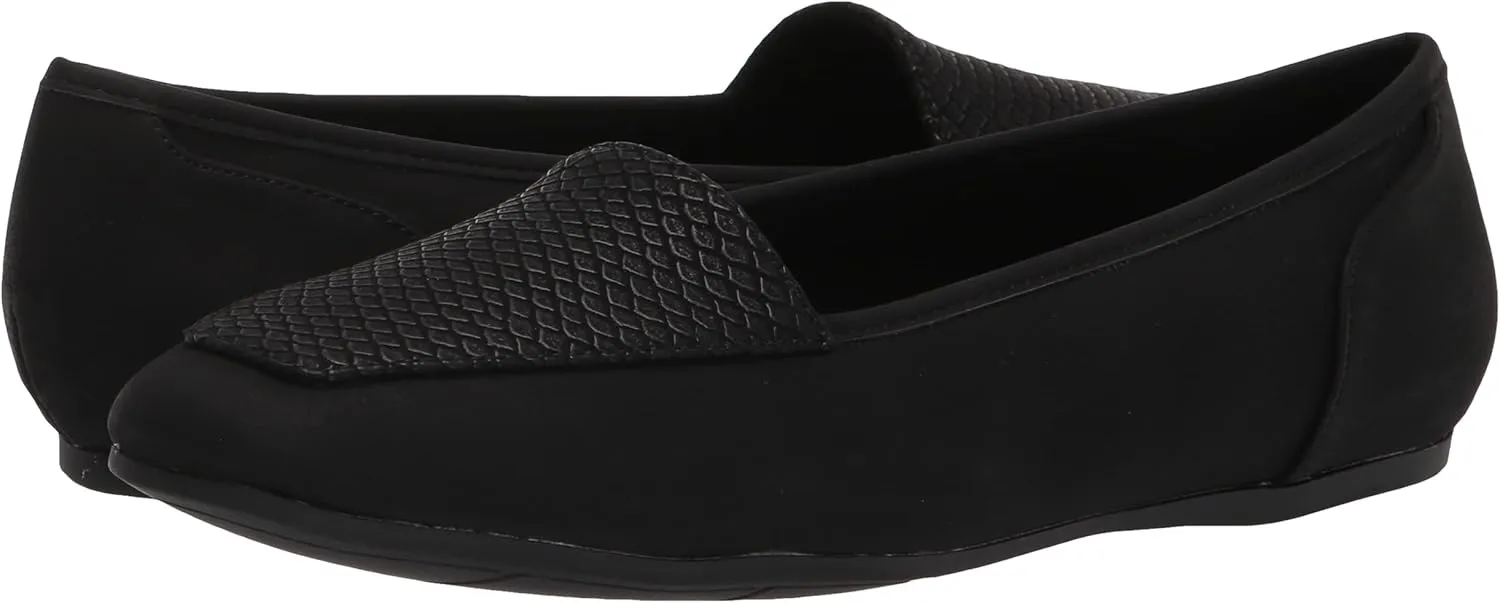 Easy Street Women's Thrill Flat Sneaker