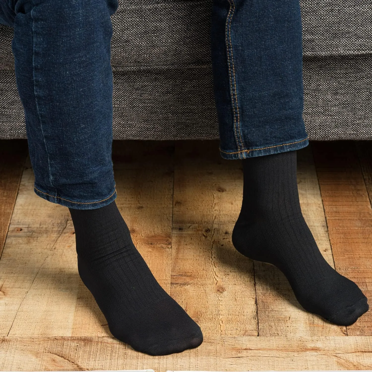 EvoNation Men’s Knee High 15-20 mmHg Graduated Compression Socks – Moderate Pressure Compression Garment