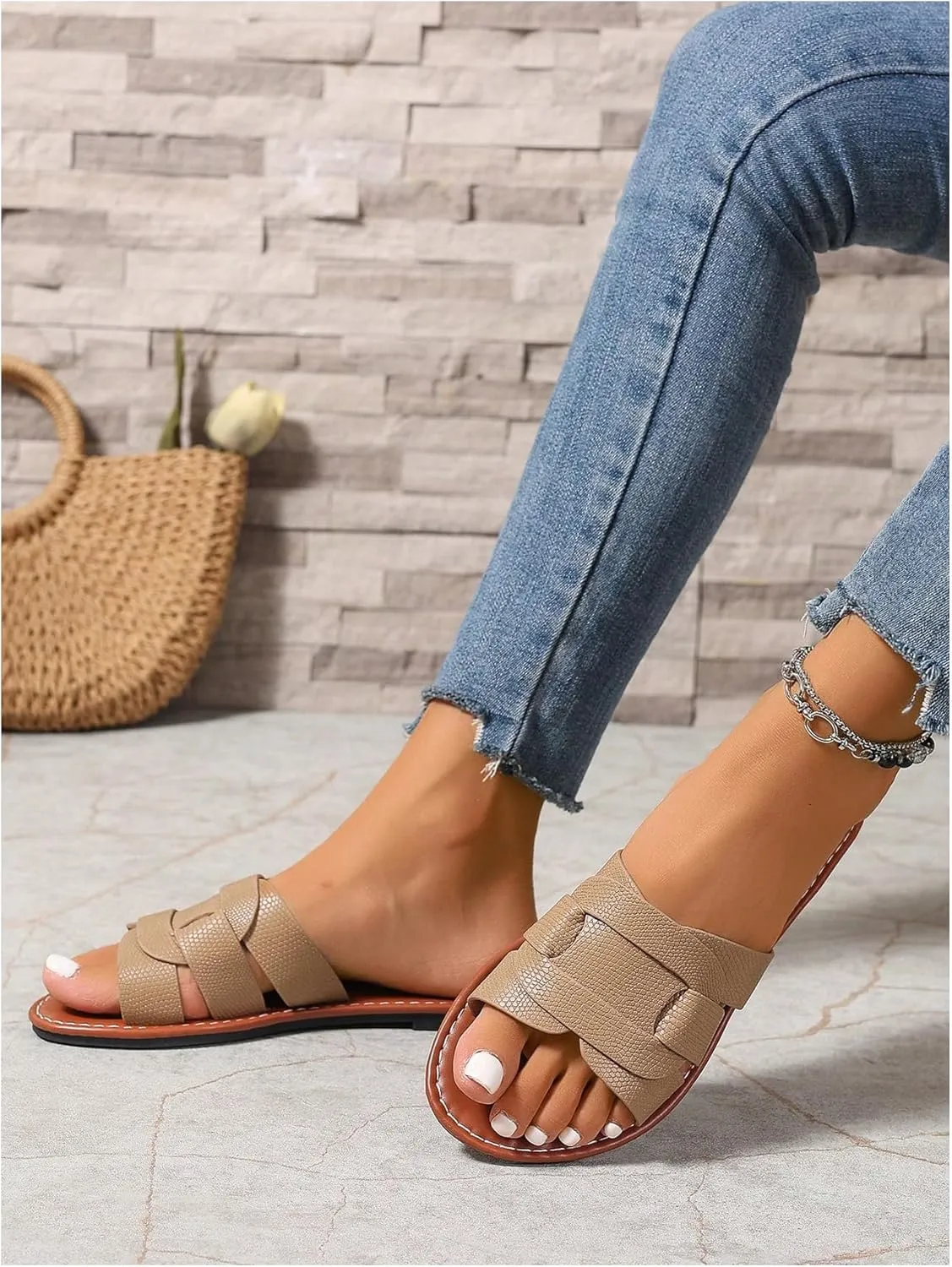 GORGLITTER Women's Open Toe Dressy Beach Sandal Trendy 2025 Comfy Flat Slide Summer Sandals