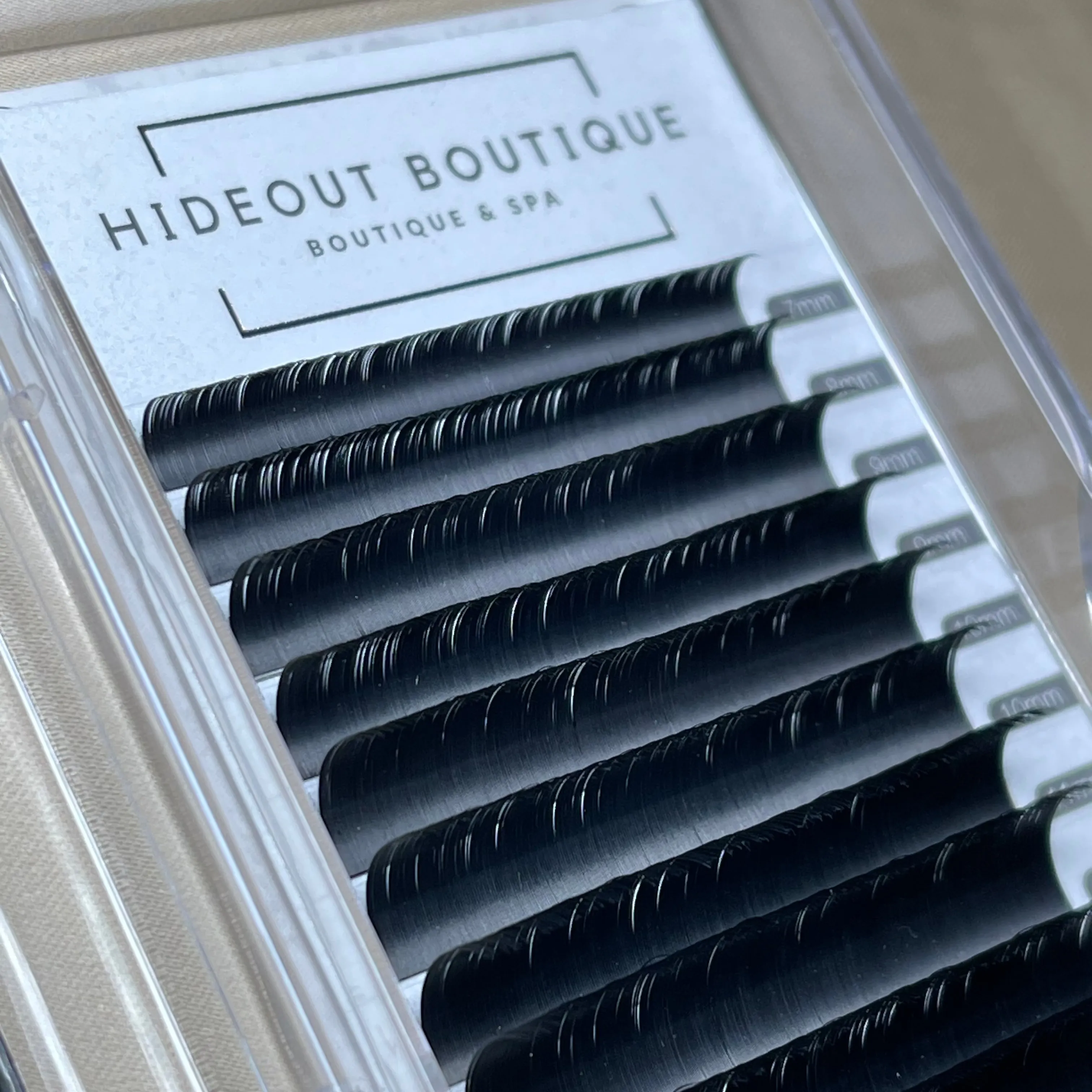 Hideout Classic Super Matte Flat Lashes