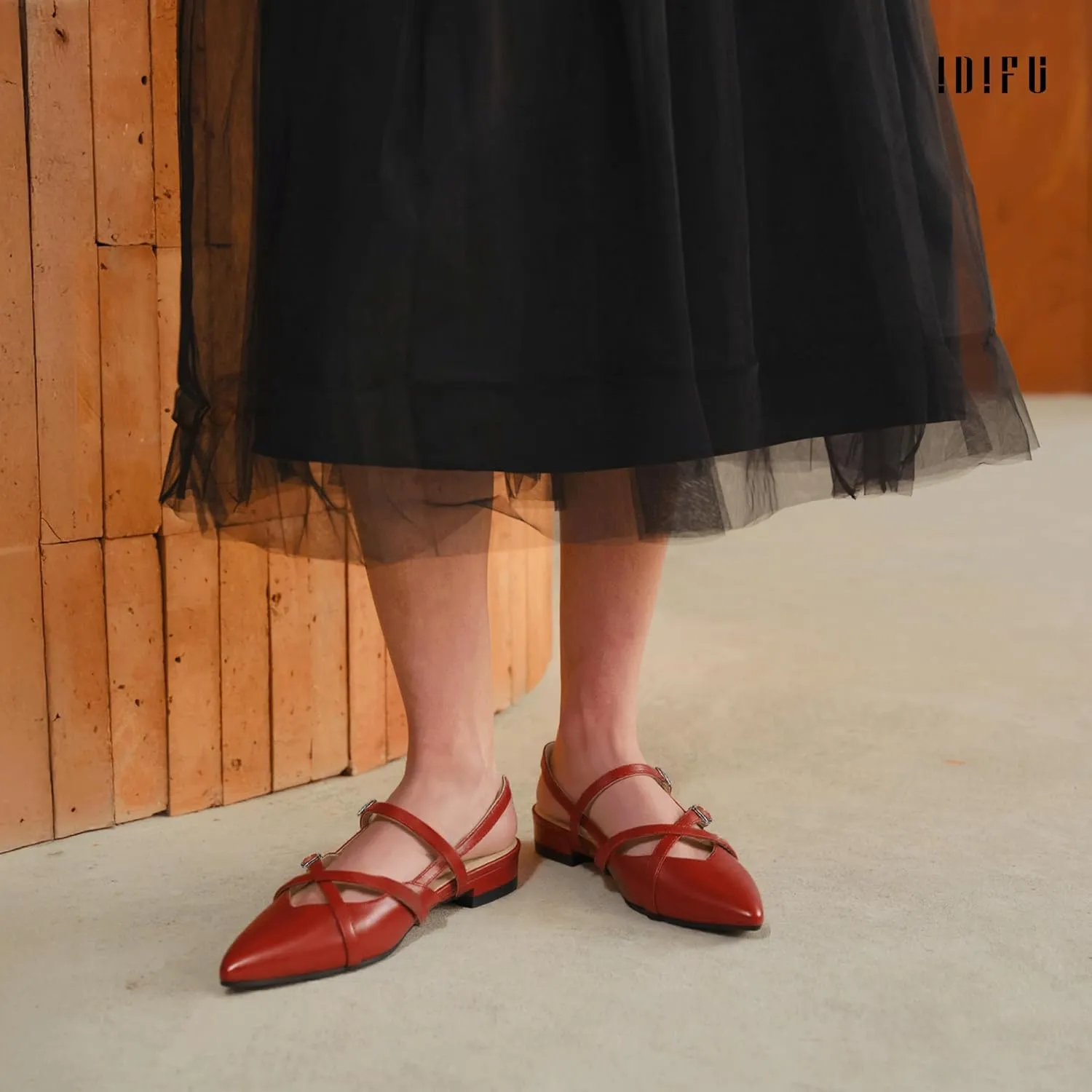 IDIFU Slingback Flats for Women Closed Pointed Toe Strappy Buckle Dress Shoes Wedding Prom Bridal Work Office Casual Formal Ladies Flats Comfortable Fashion Trendy Dressy Crisscross Flat Shoes