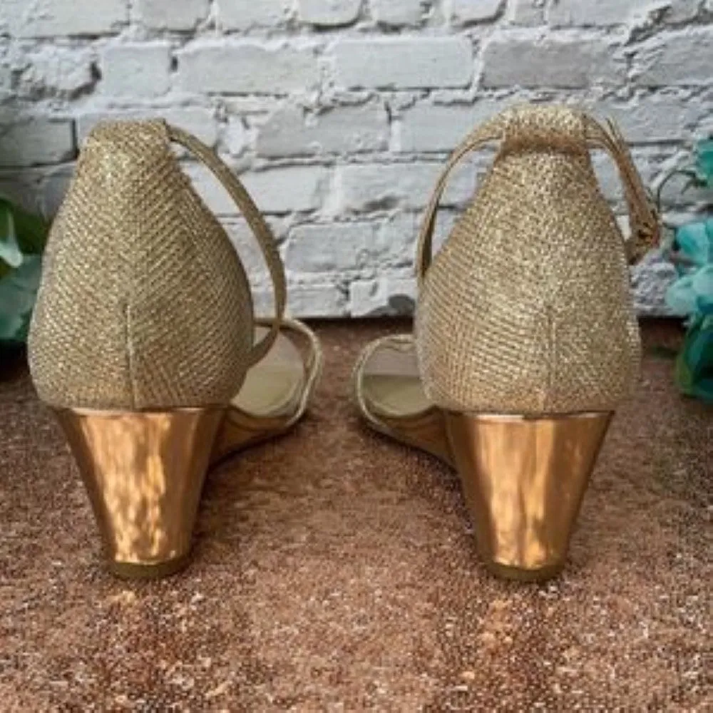 Me Too Gold Marlon Wedge Sandals 8W