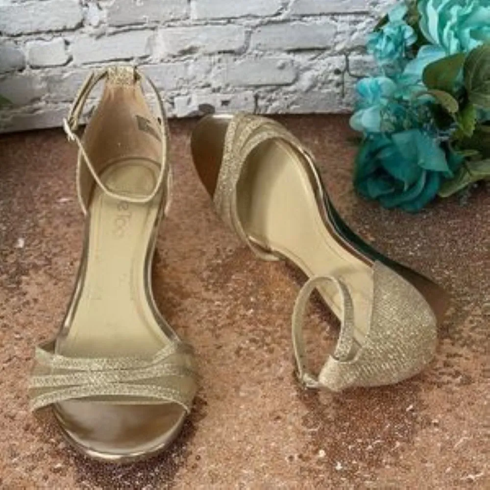 Me Too Gold Marlon Wedge Sandals 8W