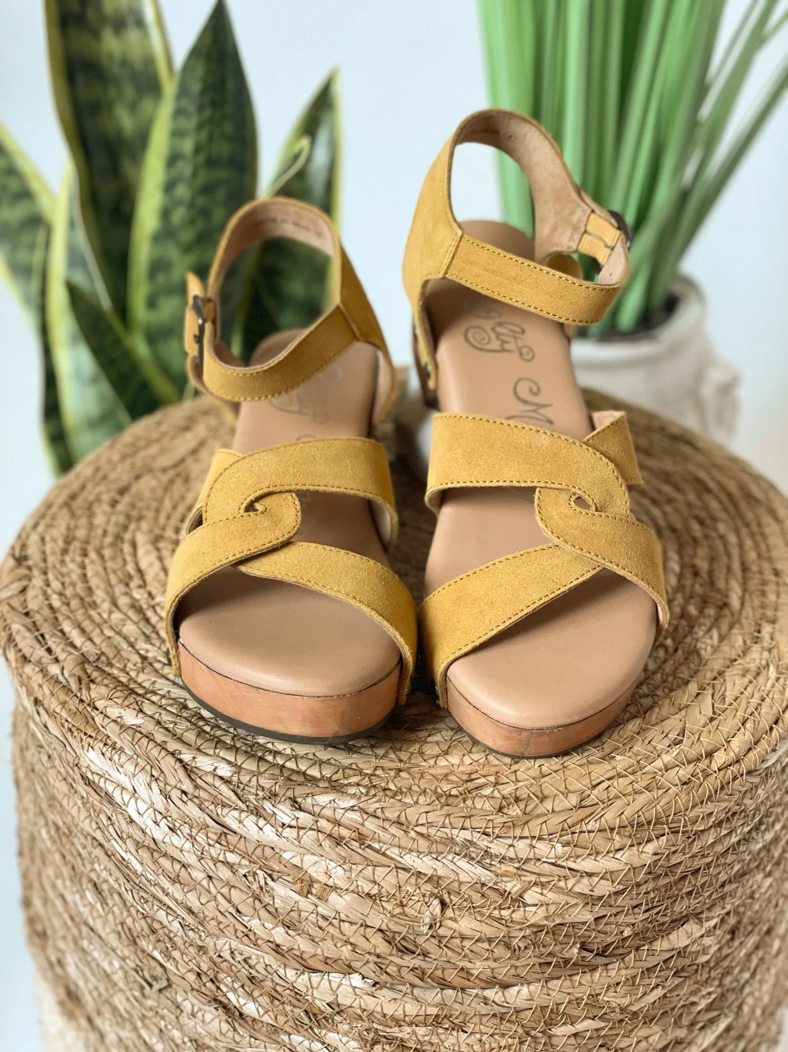 Naughty Monkey Strausse in Mustard