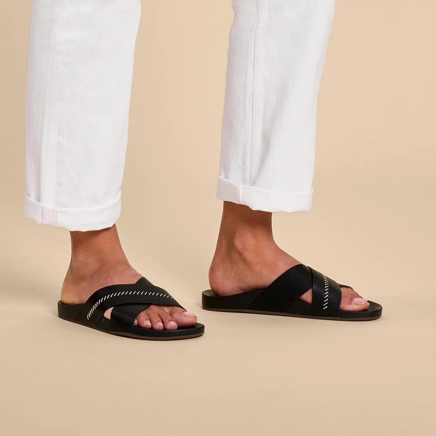 OLUKAI Kipe‘a 'Olu Women's Slide Sandal, Everyday Stylish Shoe, All-Day Wear & Comfortable Fit