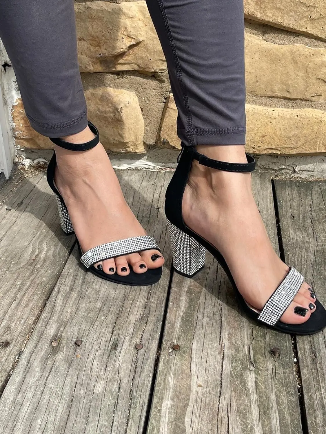 Over the Toe Strap Ankle Wrap Strap Heel， Open Toe Medium Heel