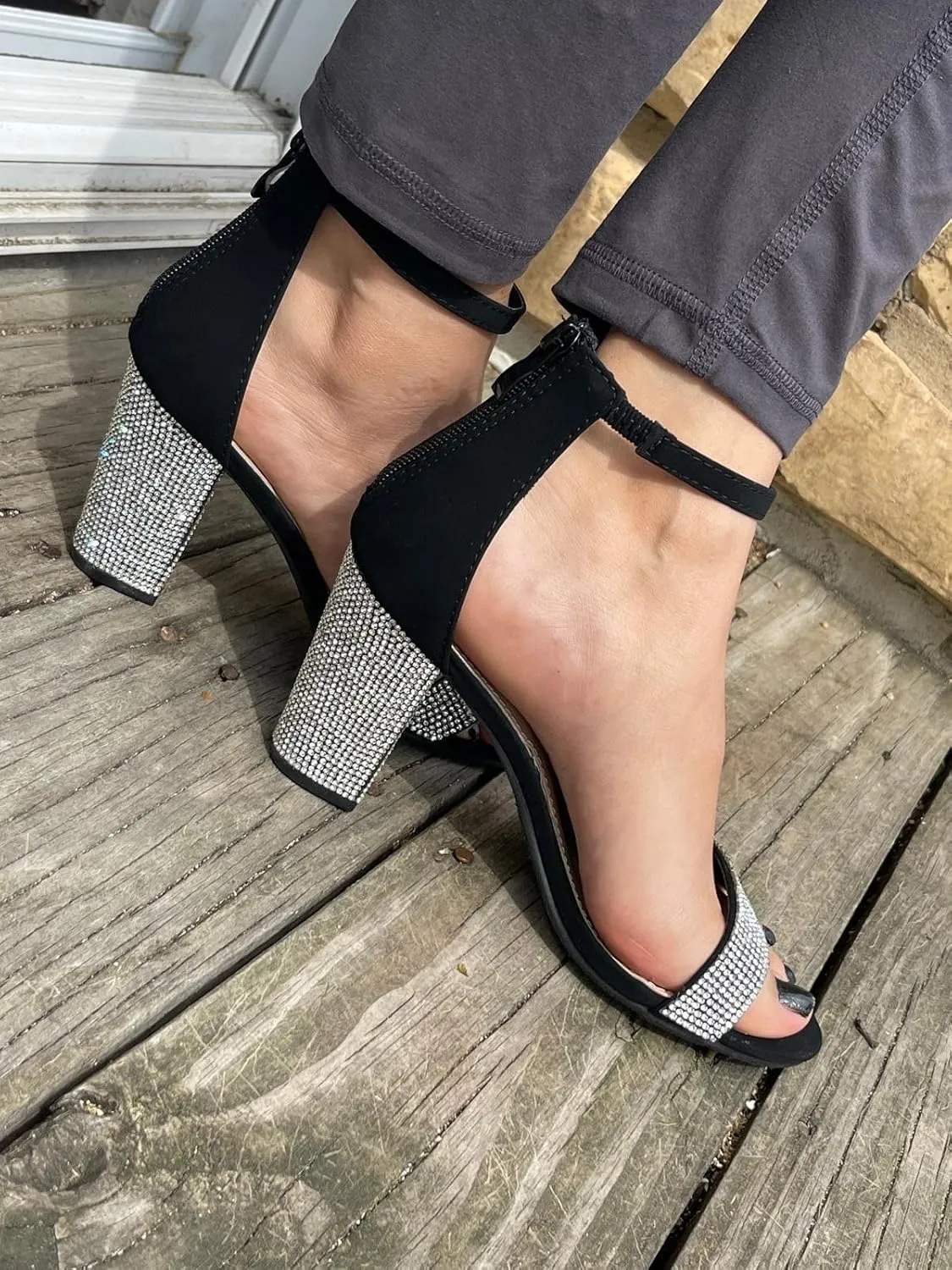 Over the Toe Strap Ankle Wrap Strap Heel， Open Toe Medium Heel