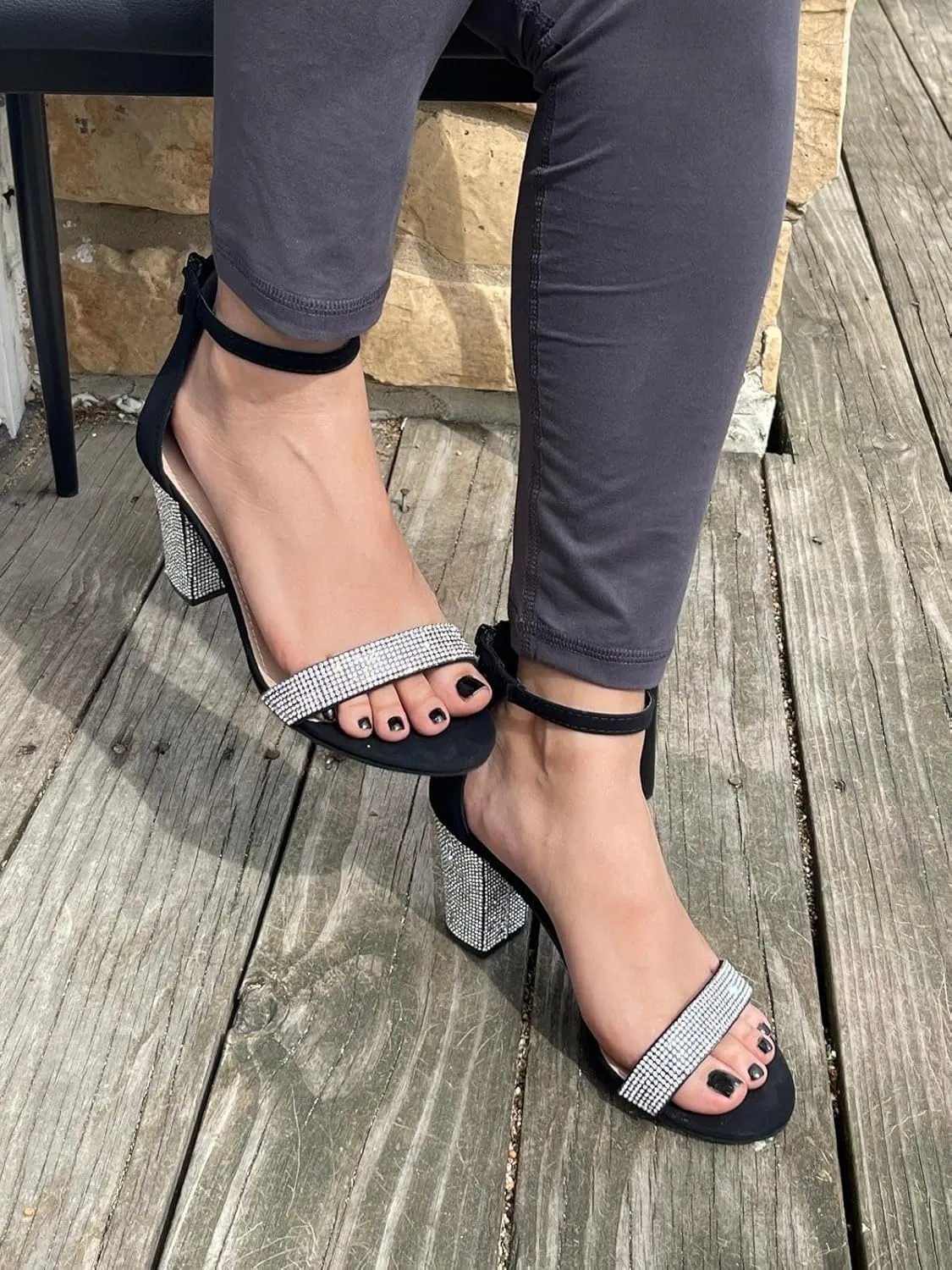 Over the Toe Strap Ankle Wrap Strap Heel， Open Toe Medium Heel