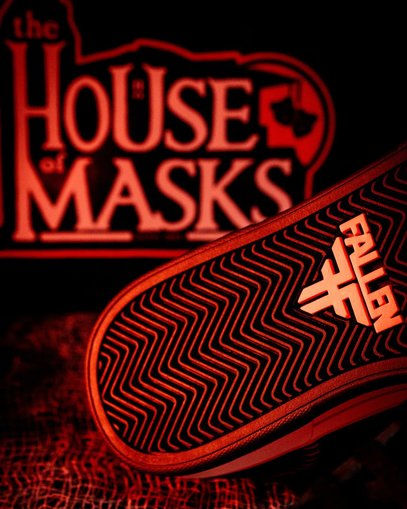 PATRIOT HOUSE OF MASKS - BLACK / ORANGE