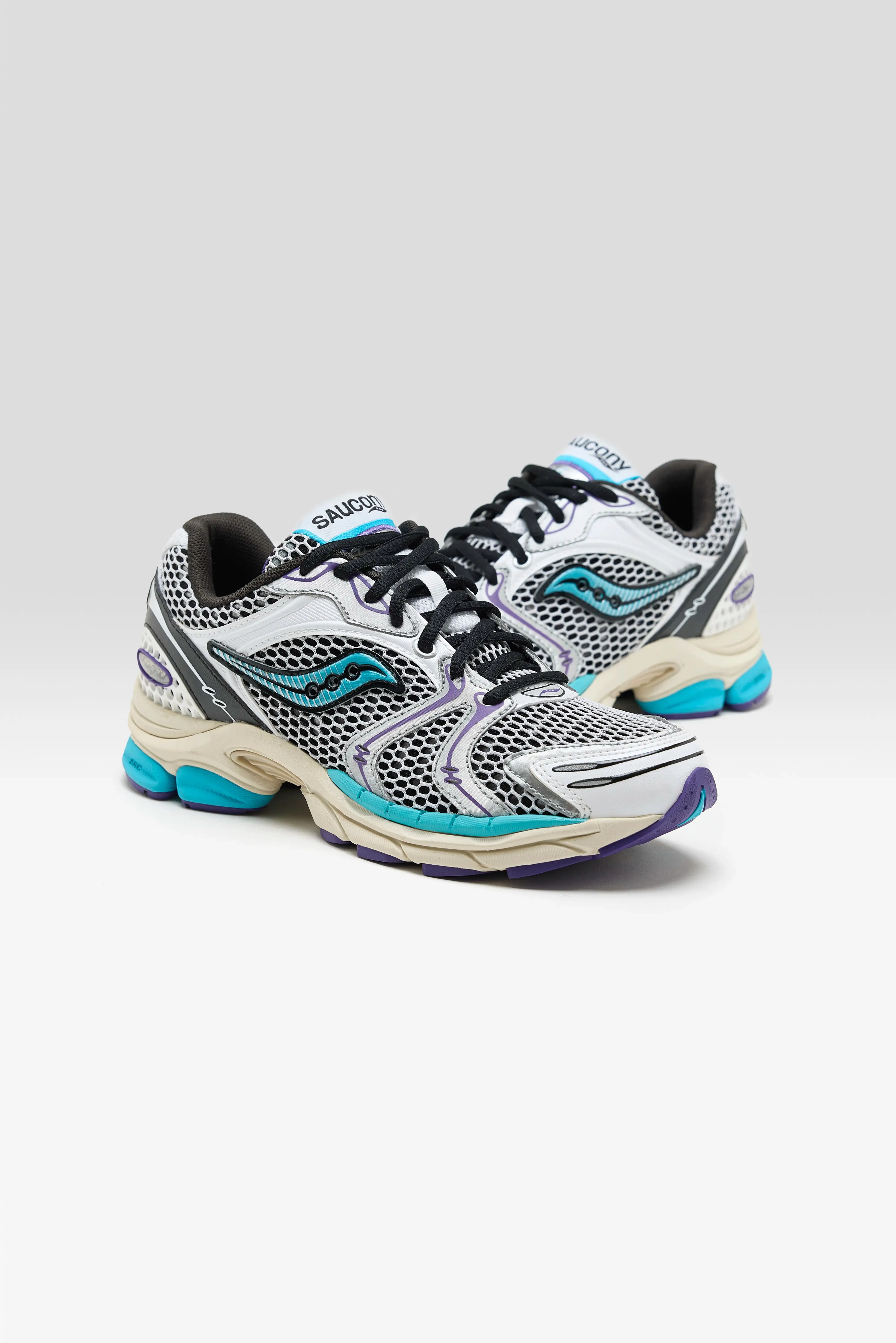 ProGrid Triumph 4 for Women  (251 / W / BLUE)