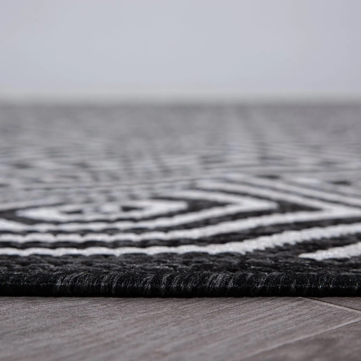 Rugshop Palmaria Modern Geometric Textured Flat Weave Easy Cleaning Outdoor Rugs for Deck,Patio,Backyard Indoor/Outdoor Area Rug 5' x 7' Black