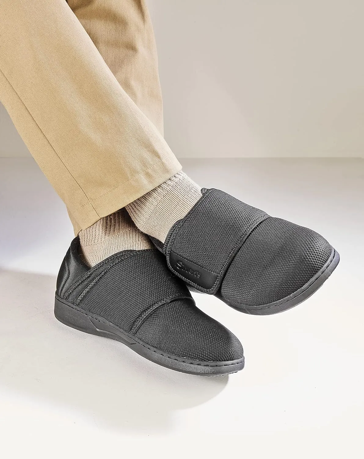 Silvert's Men's Slippers