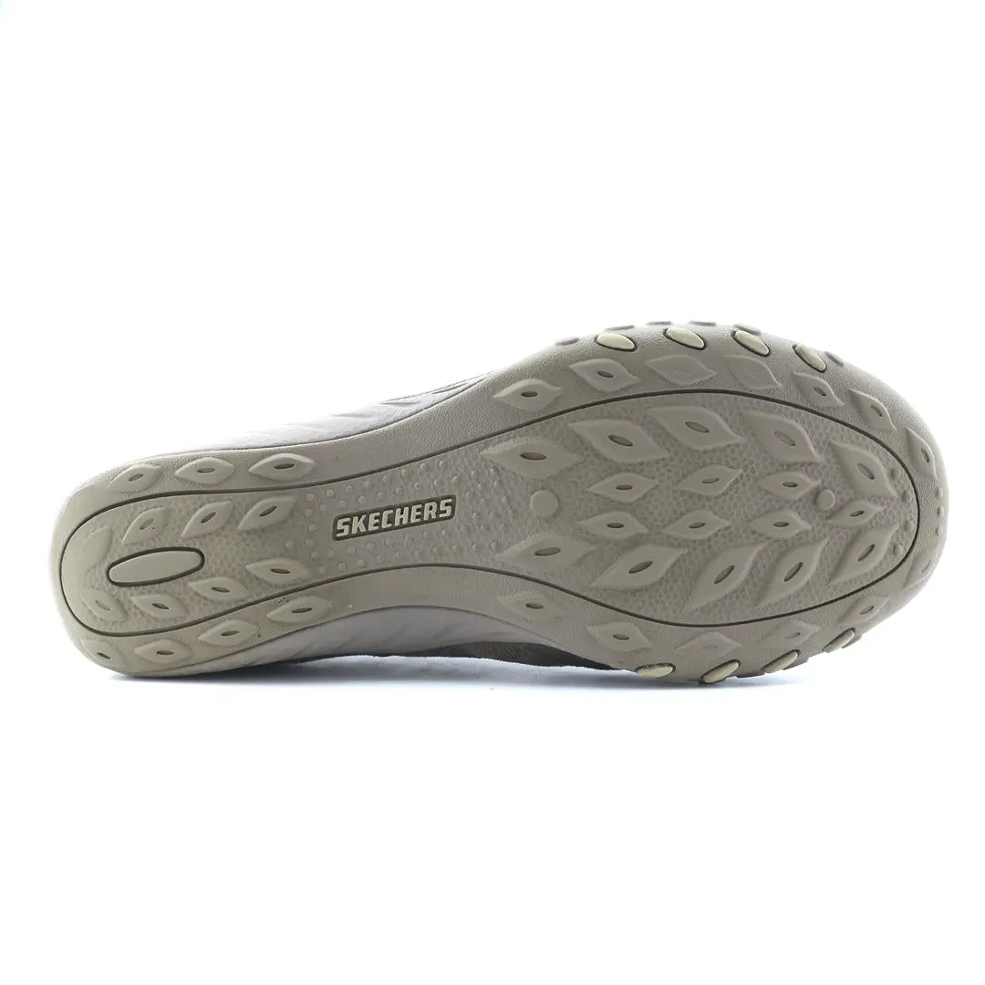 SKECHERS  RELAXED FIT