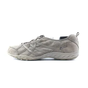 SKECHERS  RELAXED FIT