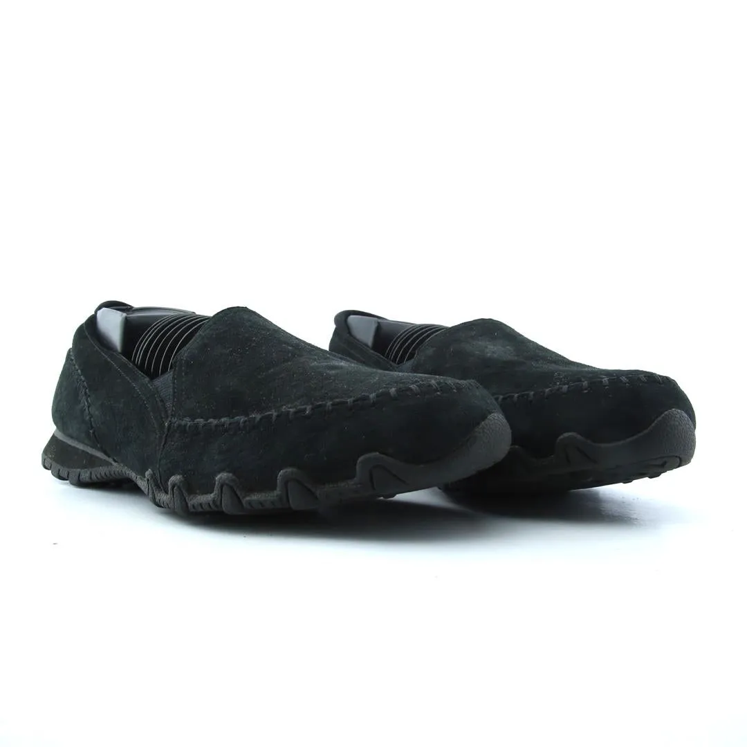 SKECHERS RELAXED FIT