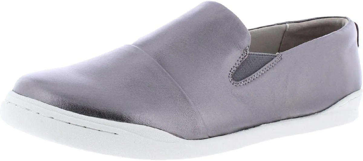 SoftWalk Women's Sneaker