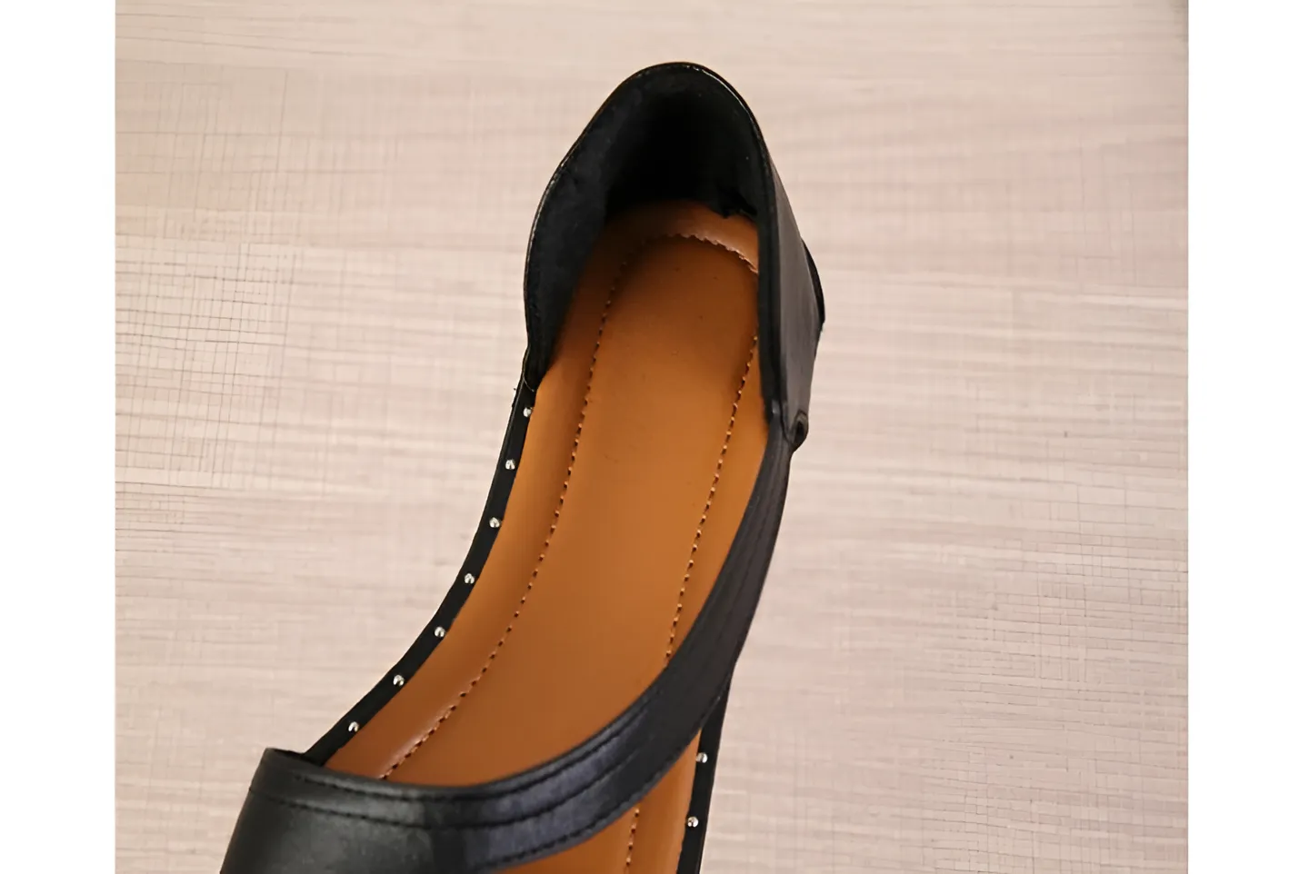 Taavita - Flat Sandal with Excellent Shock Absorption for Women