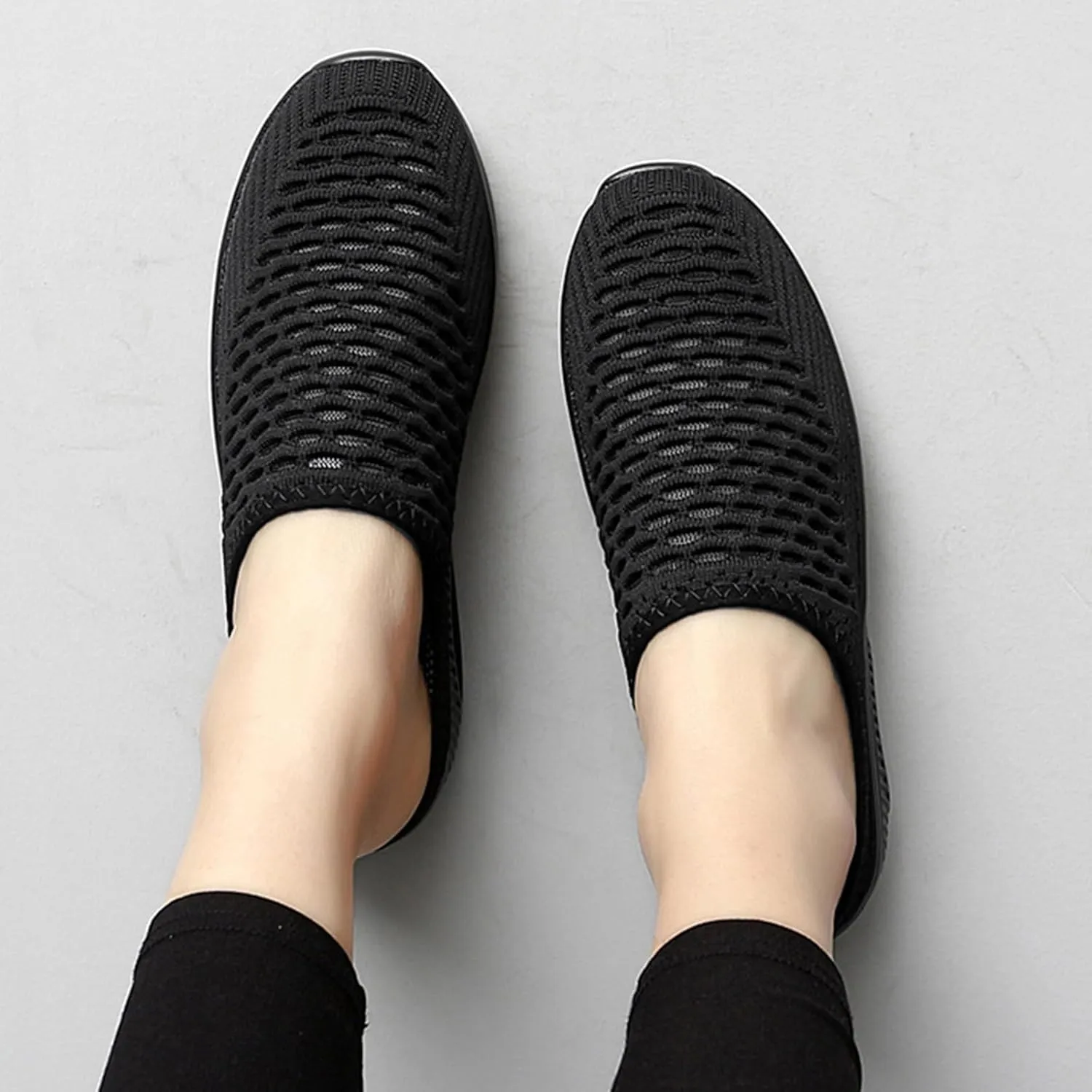 Women's Mules & Clogs Summer Breathable Mesh Slippers Lightweight Orthopedic Clogs with Arch Support Comfortable Knitted Platform Closed Round Toe Shoes Open Back Walking Shoes